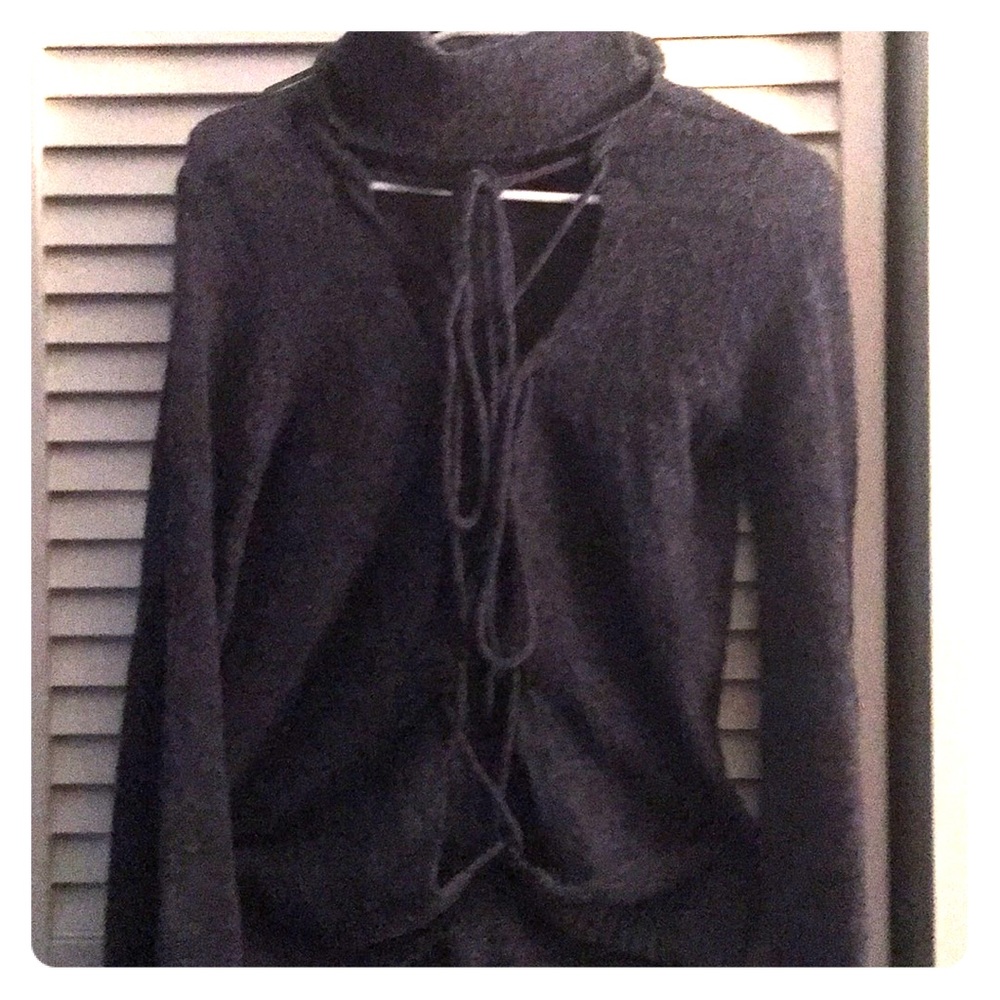 Military Hippie open back sweater